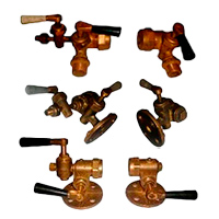 Запорные устройства указателя уровня