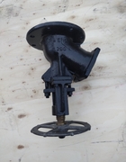 Вентиль 15ч47эм запорный угловой нижнего спуска эмалированный