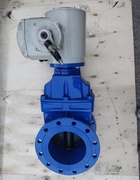 Задвижка чугунная 30ч539р, 30ч939р Ду 200 Ру 16 с обрезиненным клином в комплекте с электроприводом